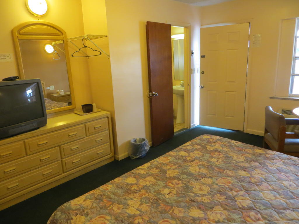 Budget Inn Sebring Buitenkant foto