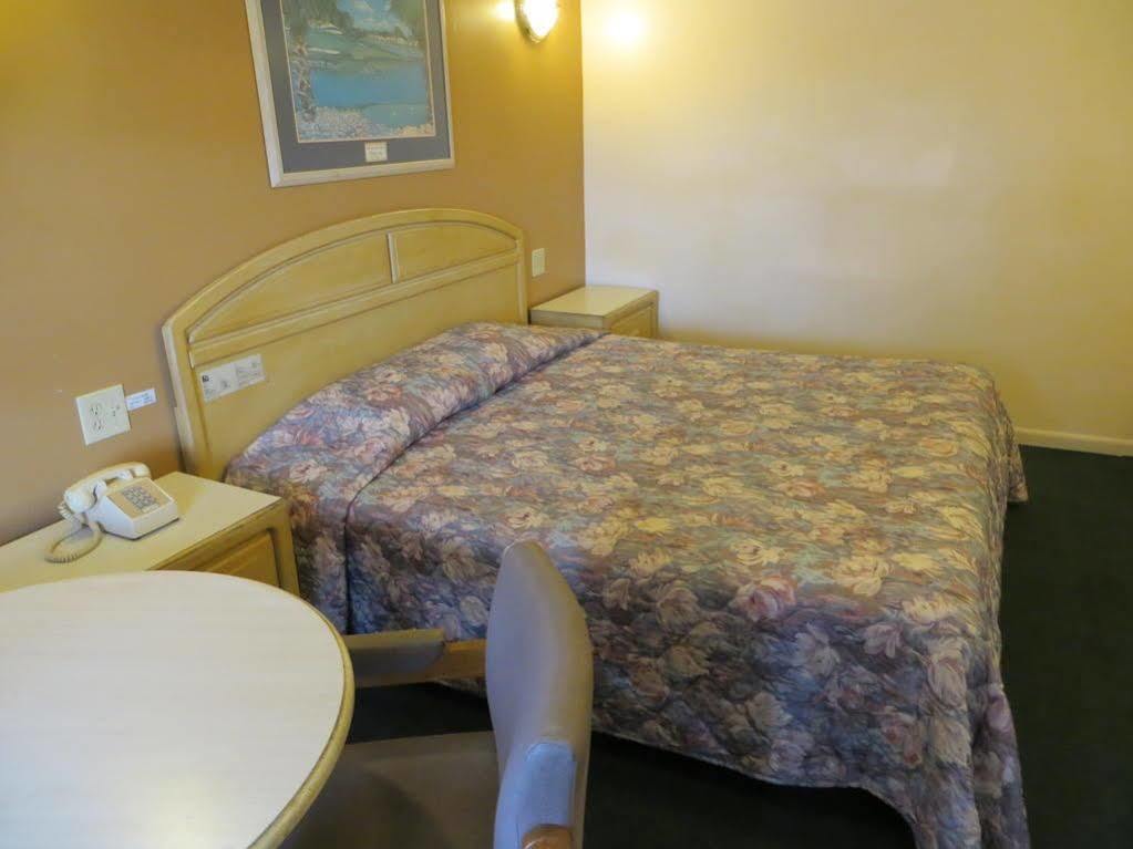 Budget Inn Sebring Buitenkant foto